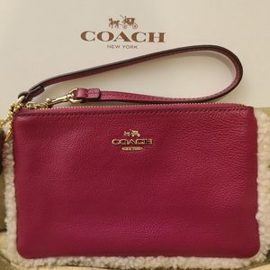 Coach Sherpa Shearling Trim Pebbled Leather Cranberry (Magenta) Wristlet NWOT